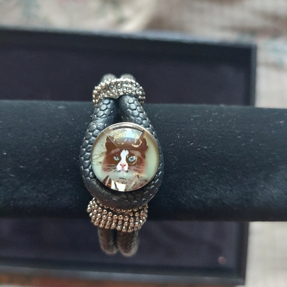 Interchangeable Unisex Pendant Bracelet (includes 2 pendants) - Picture 2 of 8